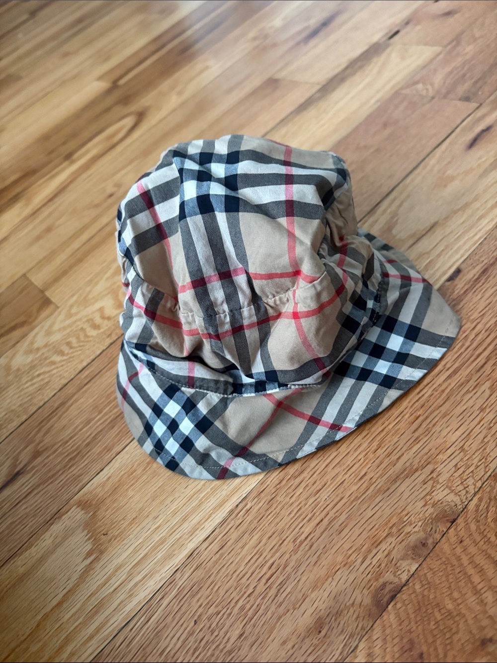 Burberry Classic Plaid Kids Bucket Hat in Beige